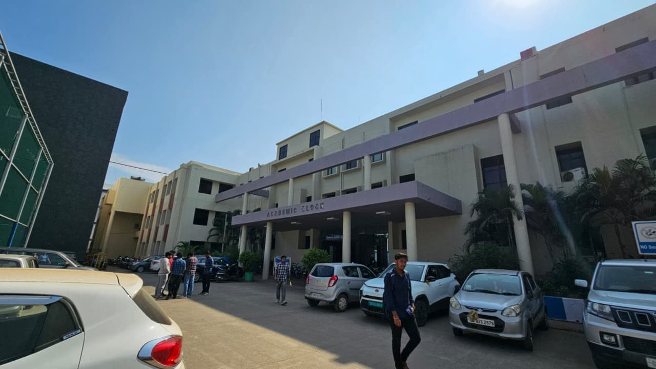 SOA University Academic Building photo 17